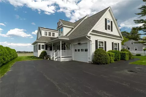 54 Bayview Ave, Ogunquit, ME 03907 photo 1