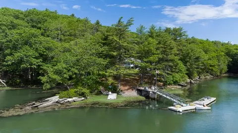 240 Parsons Point Rd, Edgecomb, ME 04556 photo 1