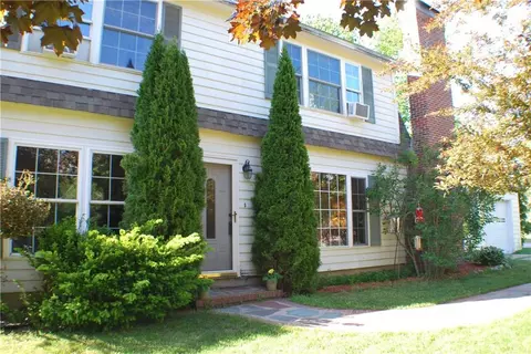 1 Oak Bluff Rd, Kennebunk, ME 04043 photo 1