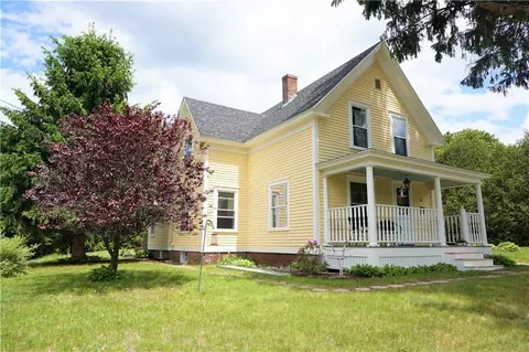 32 Maple St, Lisbon, ME 04252 photo 1