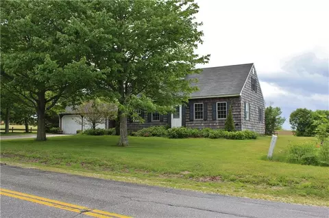 466 Upper St, Turner, ME 04282 photo 1