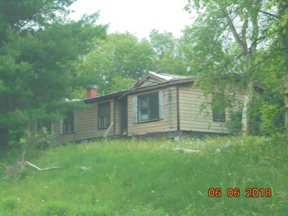 135 Weeks Mills Rd, New Sharon, ME 04955 Movoto