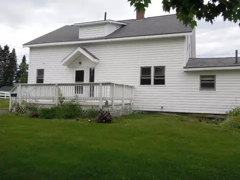 38 Leighton Ave, Limestone, ME 04750 photo 1