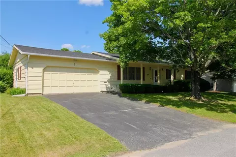 5 Champlain Ave, Lewiston, ME 04240 photo 1