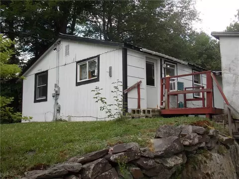 996 Dover Rd, Dexter, ME 04930 photo 1