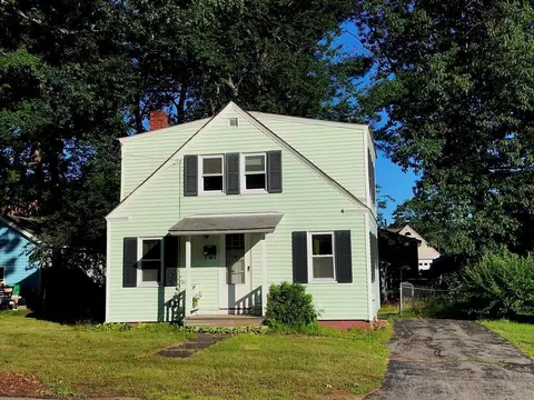 16 Prospect St, Springvale, ME 04083 photo 1