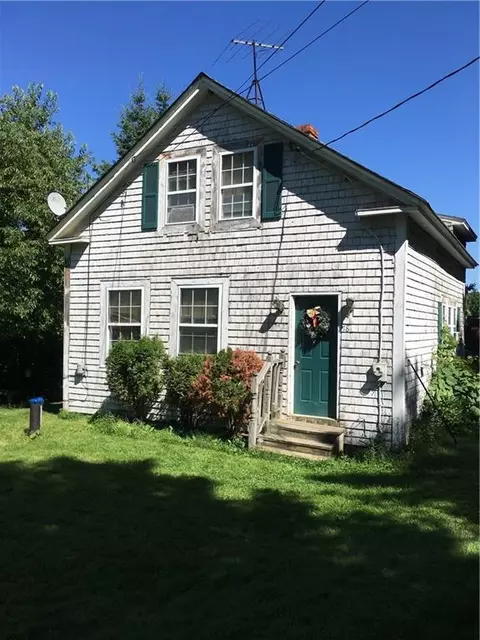 18 Lake Rd, Levant, ME 04456 photo 1