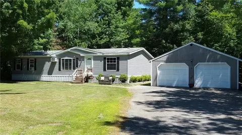 25 Forest Hills Dr, Levant, ME 04456 photo 1
