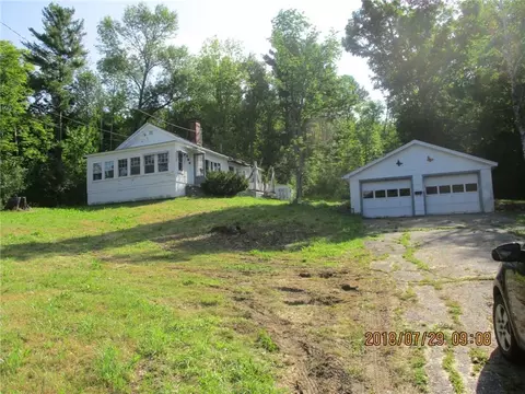 100 High St, Dexter, ME 04930 photo 1