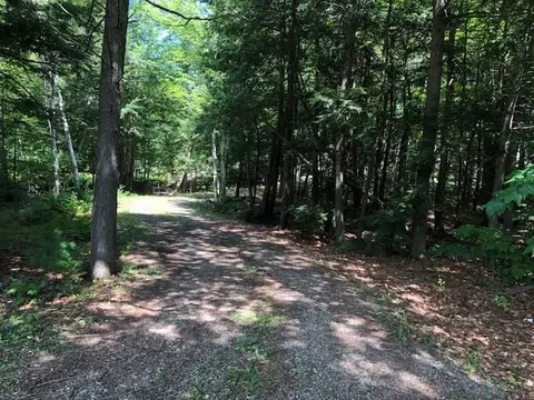 70 Emerald Dr, Hampden, ME 04444 photo 1