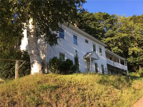 14 Spring St, Dexter, ME 04930 photo 1