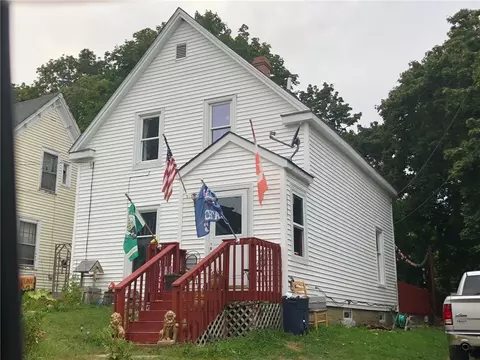 47 Spring St, Calais, ME 04619 photo 1