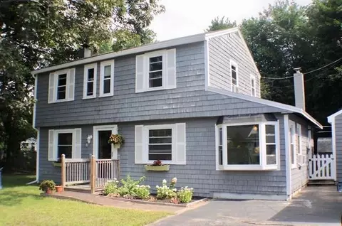 4 Spring St, Kennebunk, ME 04043 photo 1