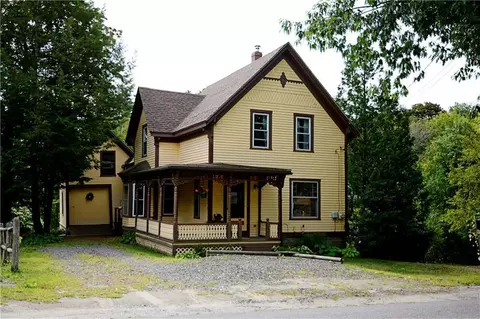 137 Main St, Warren, ME 04864 photo 1