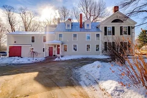 41 Main St, Topsham, ME 04086 photo 1