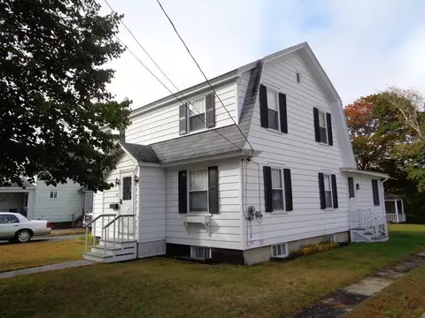 28 Maple St, Millinocket, ME 04462 photo 1