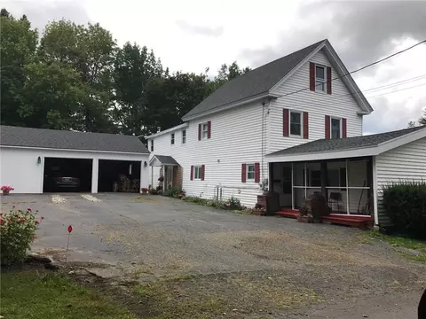 11 Beech St, Dexter, ME 04930 photo 1
