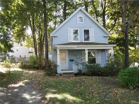 34 Murray St, Augusta, ME 04330 photo 1