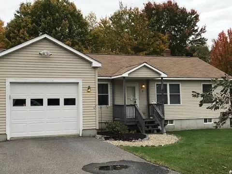 4 Crabtree Dr, Topsham, ME 04086 photo 1