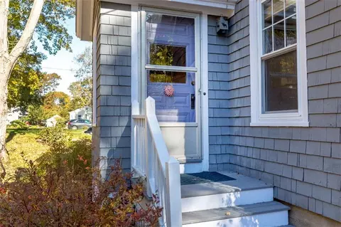 21 Marshall Ave, Bath, ME 04530 photo 1