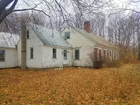 29 Depot St, Jay, ME 04239 photo 1