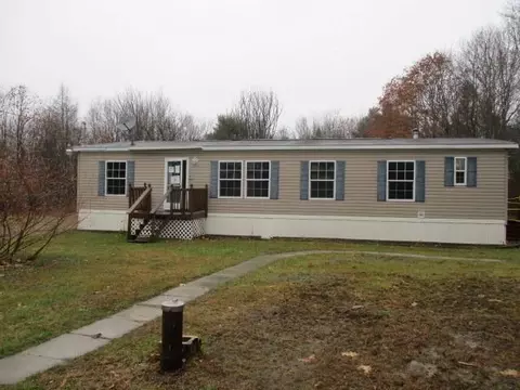 877 Ridge Rd, Windsor, ME 04363 photo 1