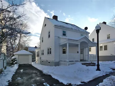 14 Cobb Rd, Bath, ME 04530 photo 1