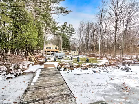 475 Main St, Wayne, ME 04284 photo 1