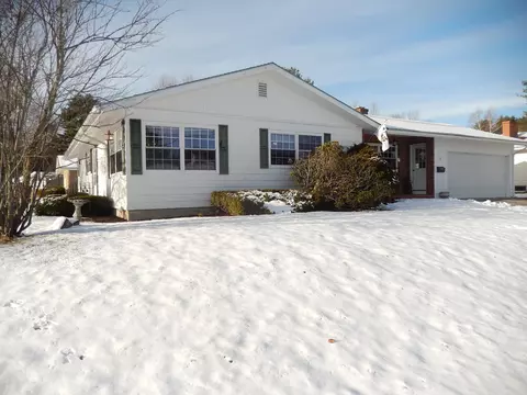 15 Champlain Ave, Lewiston, ME 04240 photo 1