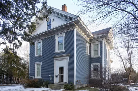 586 S Main St, Brewer, ME 04412 photo 1