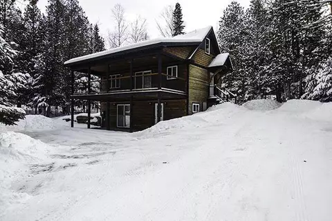 27 Depot St, Rangeley, ME 04970 photo 1