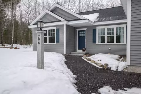 796 Pool St, Biddeford, ME 04005 photo 1