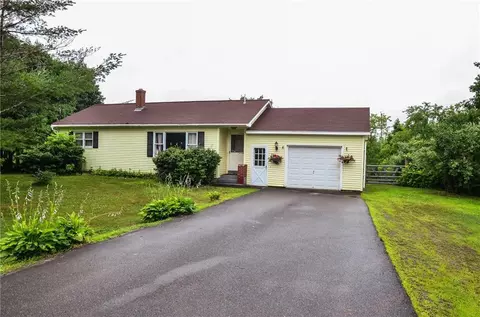 700 W West River Rd, Augusta, ME 04330 photo 1