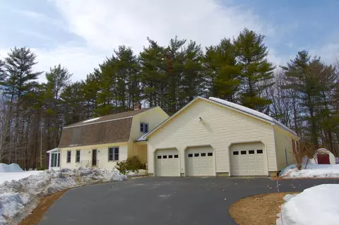 408 Main St, Wayne, ME 04284 photo 1