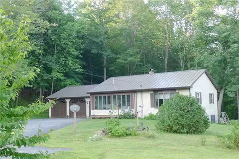 5 Pineau St, Jay, ME 04239 photo 1