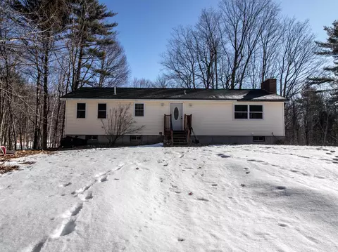 13 Dyer Ln, Limerick, ME 04048 photo 1