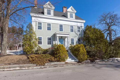 37 Oak St, Bath, ME 04530 photo 1
