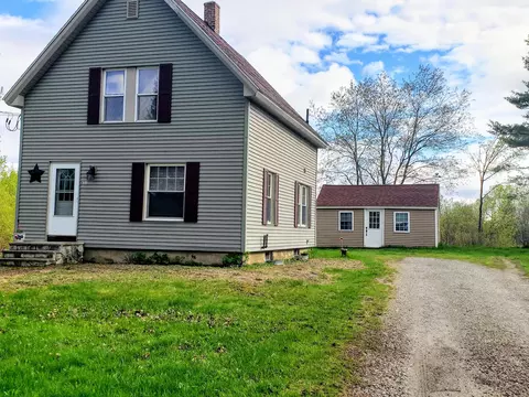 831 Coldbrook Rd, Hermon, ME 04401 photo 1