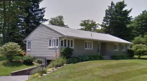 77 Forest Ave, Orono, ME 04473 photo 1