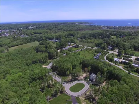 4 Commodores Way, Kennebunk, ME 04043 photo 1