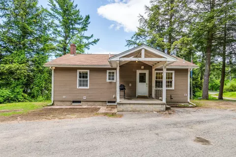 352 Pool St, Biddeford, ME 04005 photo 1