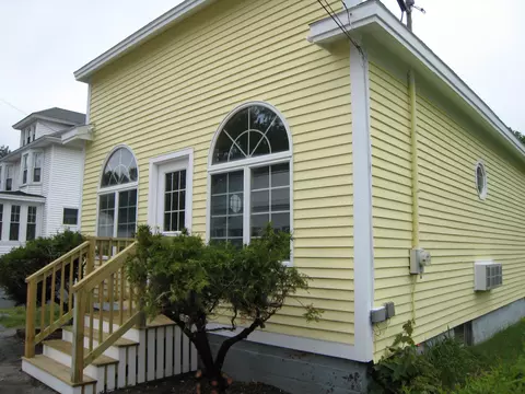 112 Beach St, Saco, ME 04072 photo 1
