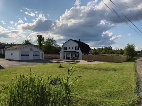 923 Fuller Rd, Hermon, ME 04401 photo 1