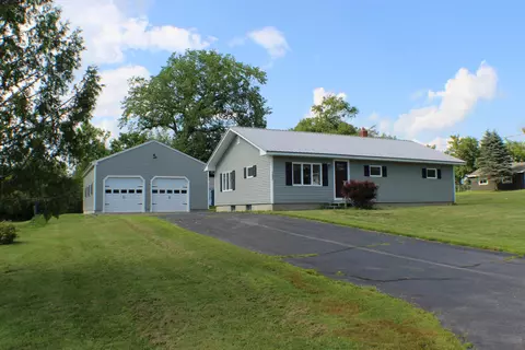 107 Boardman St, Calais, ME 04619 photo 1