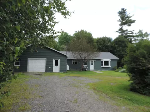 21 Doughty Blvd, Levant, ME 04456 photo 1