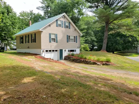 16 Highland Rd, Jay, ME 04239 photo 1