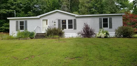 941 Main St, Wayne, ME 04284 photo 1