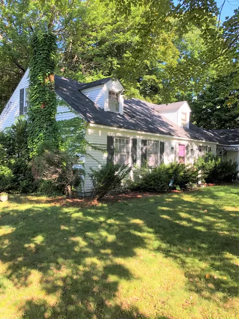 8 Forest Ave, Winthrop, ME 04364 photo 1