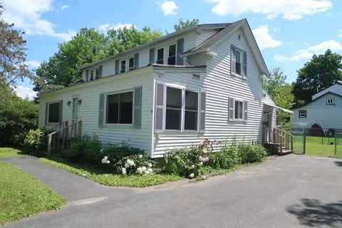 8 Charles St, Augusta, ME 04330 photo 1