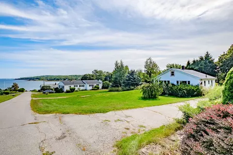 11 Everett Ave, Owls Head, ME 04854 photo 1